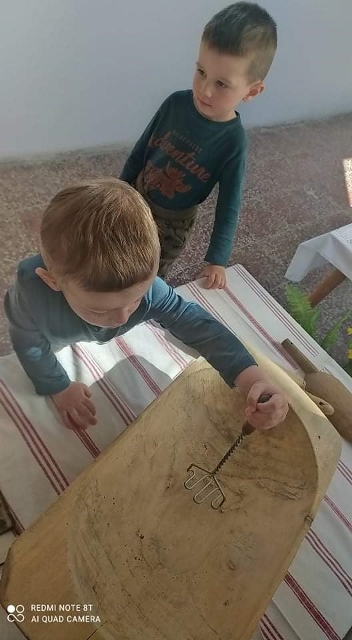 received_260209766289398 (352x640)